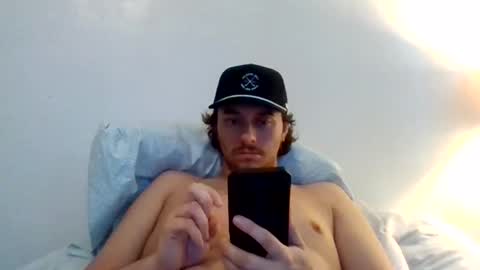 Snapshot of cloudyydayzz chatting on 02.23.26 tallhungandcloudy online show from 02.23.26