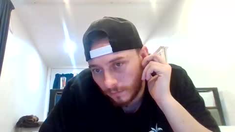 Snapshot of cloudyydayzz chatting on 05.01.26 tallhungandcloudy online show from 05.01.26