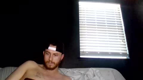 Snapshot of cloudyydayzz chatting on 06.14.26 tallhungandcloudy online show from 06.14.26