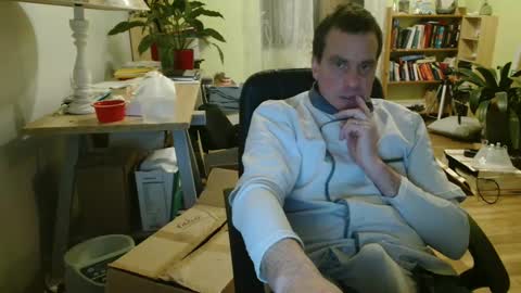 Snapshot of clouplefun chatting on 01.14.25 clouplefun online show from 01.14.25