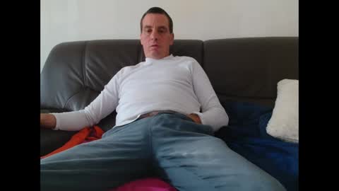 Snapshot of clouplefun chatting on 10.14.25 clouplefun online show from 10.14.25