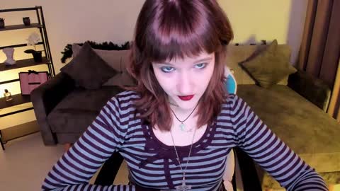 Snapshot of clover_red chatting on 12.13.24 Clover follow me online show from 12.13.24