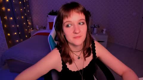 Snapshot of clover_red chatting on 12.22.24 Clover follow me online show from 12.22.24