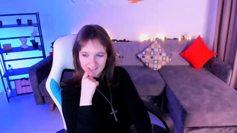 Snapshot of clover_red chatting on 01.14.25 Clover follow me online show from 01.14.25