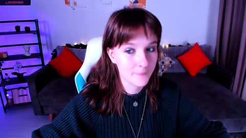 Snapshot of clover_red chatting on 01.18.25 Clover follow me online show from 01.18.25