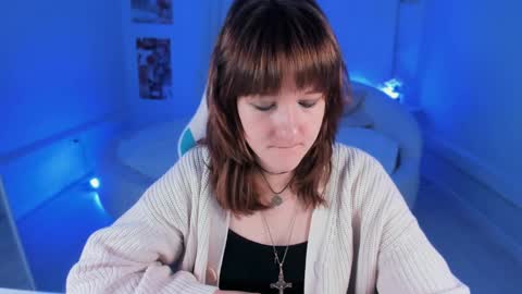 Snapshot of clover_red chatting on 01.30.25 Clover follow me online show from 01.30.25