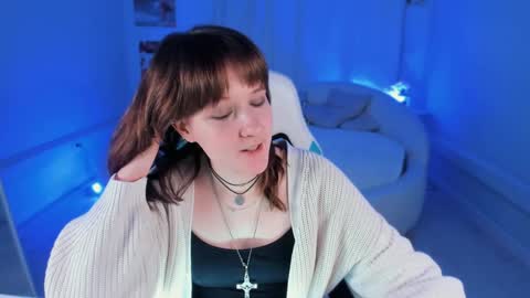 Snapshot of clover_red chatting on 01.30.25 Clover follow me online show from 01.30.25