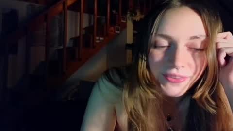 Snapshot of clover_tully chatting on 02.11.25 Clover online show from 02.11.25