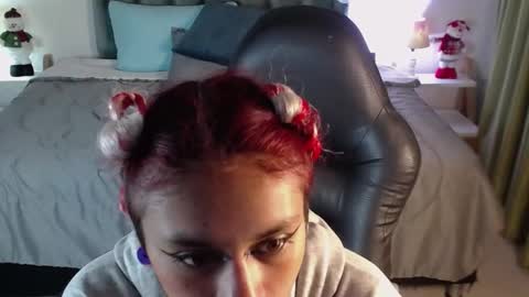 Snapshot of clown_face chatting on 12.23.24 emely dolce online show from 12.23.24