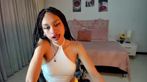 Snapshot of clown_face chatting on 01.23.25 emely dolce online show from 01.23.25