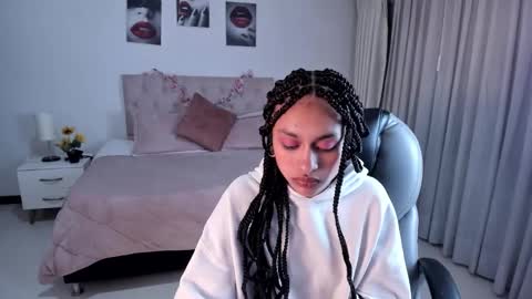 Snapshot of clown_face chatting on 01.24.25 emely dolce online show from 01.24.25