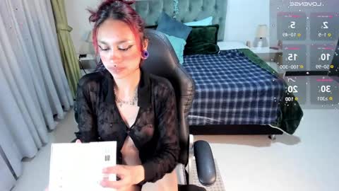 Snapshot of clown_face chatting on 02.28.25 emely dolce online show from 02.28.25