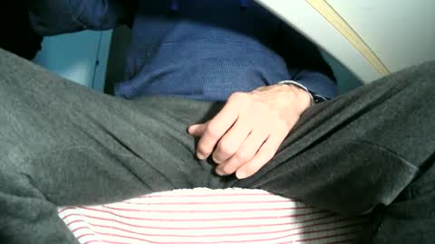 Snapshot of cockneegeezer chatting on 03.08.25 Ask me online show from 03.08.25