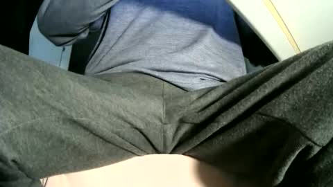 Snapshot of cockneegeezer chatting on 12.04.25 Ask me online show from 12.04.25