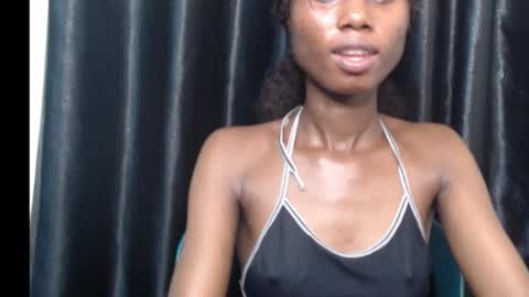 coco_petitqueen online show from 10.03.25
