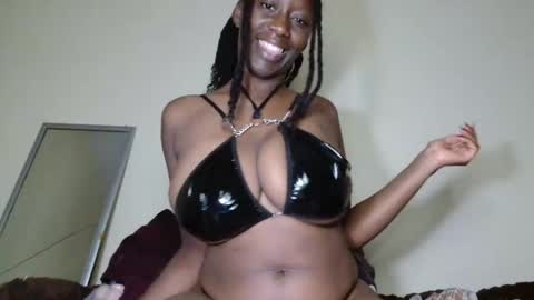 Snapshot of cocoalush9819 chatting on 05.20.26 cocoalush9819 online show from 05.20.26