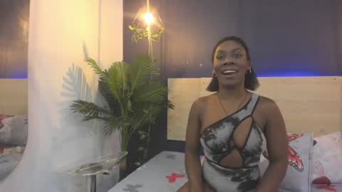 cocoaqueen_ online show from 07.03.26