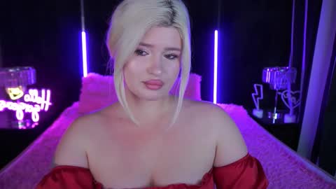 Snapshot of cocosecretss chatting on 09.27.25 onlyfans amyleyy online show from 09.27.25