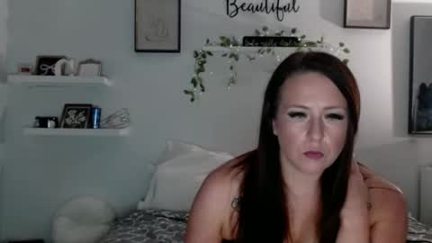 CocoDeeXo online show from 12.17.25