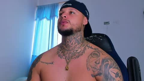 colin_fox1 online show from 04.17.26