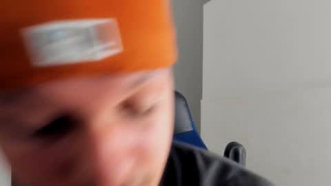 Snapshot of colin_prince2 chatting on 01.12.25 COLIN online show from 01.12.25