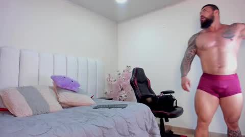 college_muscle_ass online show from 09.09.25