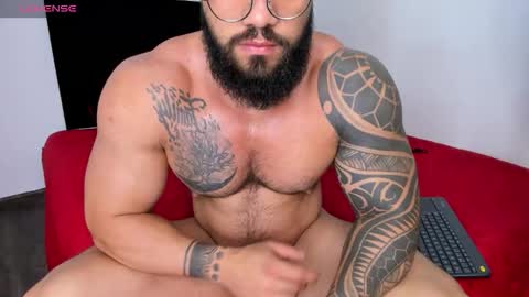 college_muscle_ass online show from 03.08.26