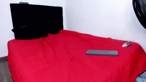 college_muscle_ass online show from 03.15.26