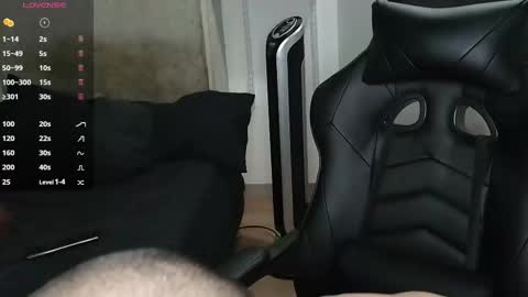 colombianmuscle8 online show from 12.29.24