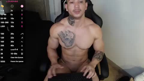Snapshot of colombianmuscle8 chatting on 06.10.26 colombianmuscle8 online show from 06.10.26