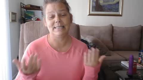 Snapshot of comebackpussy chatting on 12.13.24 comeback pussy online show from 12.13.24