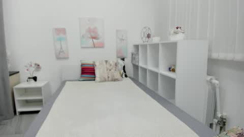 Snapshot of comely_camillla chatting on 03.26.26 Camilla online show from 03.26.26