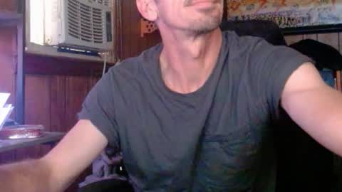 Nelson or ComicKing and sometime Peachy143 online show from 04.05.26