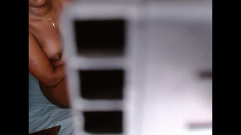 Snapshot of comicalcara chatting on 11.09.25 Cara online show from 11.09.25