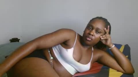 Snapshot of comicalcara chatting on 12.14.25 Cara online show from 12.14.25