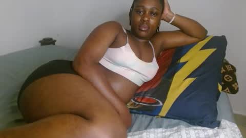 Snapshot of comicalcara chatting on 12.14.25 Cara online show from 12.14.25