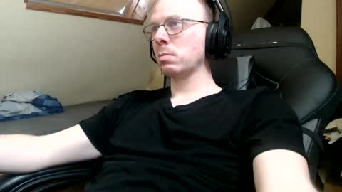 Snapshot of commanderchip chatting on 03.01.25 commanderchip online show from 03.01.25