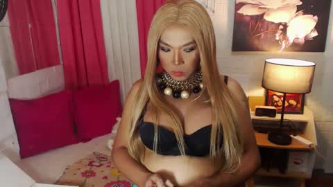 QUEEN SABRINA online show from 12.22.24