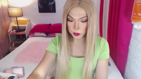 Snapshot of commanderofsexx chatting on 01.06.26 QUEEN SABRINA online show from 01.06.26