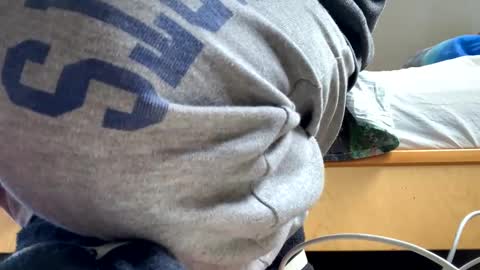 Snapshot of comobailamioso chatting on 02.04.25 comobailamioso online show from 02.04.25