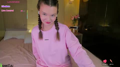 Snapshot of completee_fool chatting on 12.17.25 completee_fool online show from 12.17.25