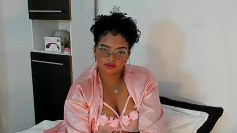 conielaurenth online show from 12.03.25