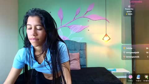 Snapshot of connie_bell chatting on 01.31.25 C O N N I E online show from 01.31.25