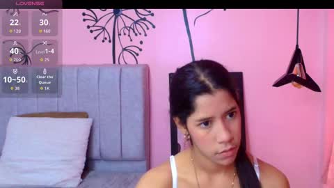 Snapshot of connie_bell chatting on 09.18.25 C O N N I E online show from 09.18.25