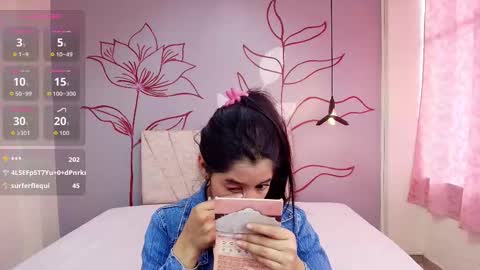 Snapshot of connie_bell chatting on 09.20.25 C O N N I E online show from 09.20.25