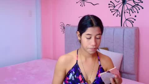 Snapshot of connie_bell chatting on 10.01.25 C O N N I E online show from 10.01.25