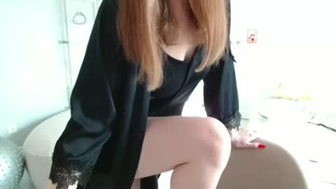 Snapshot of connie_daw chatting on 10.26.25 Connie Daw online show from 10.26.25