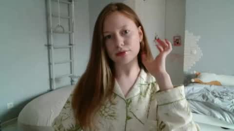 Snapshot of connie_daw chatting on 11.01.25 Connie Daw online show from 11.01.25