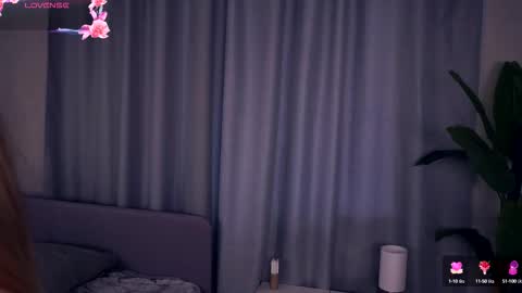 Hello im Sofia Welcme to my room .More hugs and kiss for you online show from 10.12.25