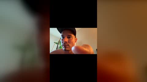 Snapshot of contentboyvideos chatting on 06.11.26 LukasGoodBoyXXX online show from 06.11.26